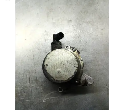 Renault Trafic III (X82) Vacuum pump