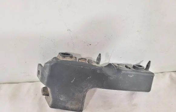Audi A4 S4 B7 8E 8H Front bumper mounting bracket 8E0807283E