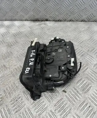 BMW X6 F16 Front door lock 7473151 19864010 A052111
