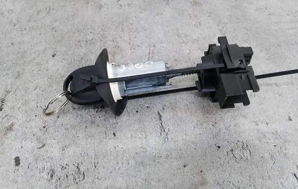 Opel Corsa C Ignition lock 13168306