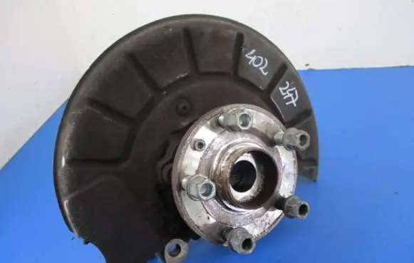 Volkswagen Cross Touran I Front wheel hub spindle knuckle