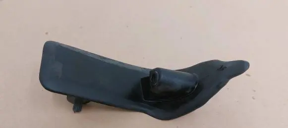 Fender mounting bracket
