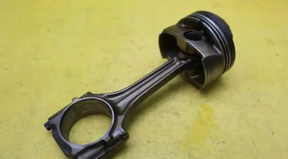 Audi A3 S3 8P Piston with connecting rod