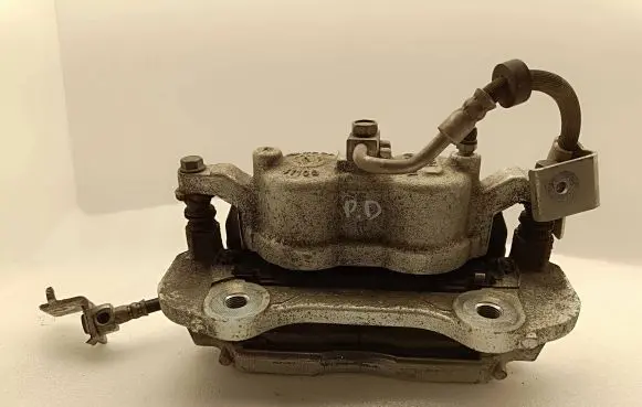 Chrysler Pacifica Front brake caliper 17986801
