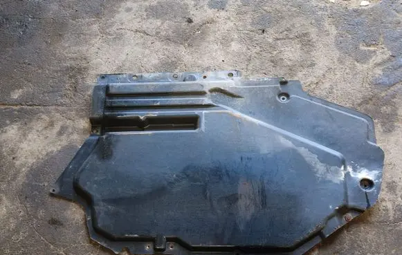 BMW X5 E70 Engine splash shield/under tray 51757158405