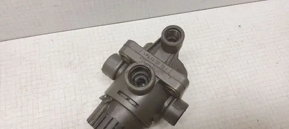 Mercedes-Benz Sprinter W901 W902 W903 W904 Other engine bay part