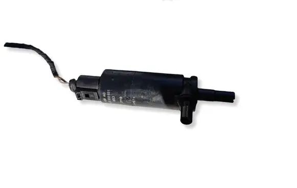 Volkswagen Tiguan Headlight washer pump 6R0955681