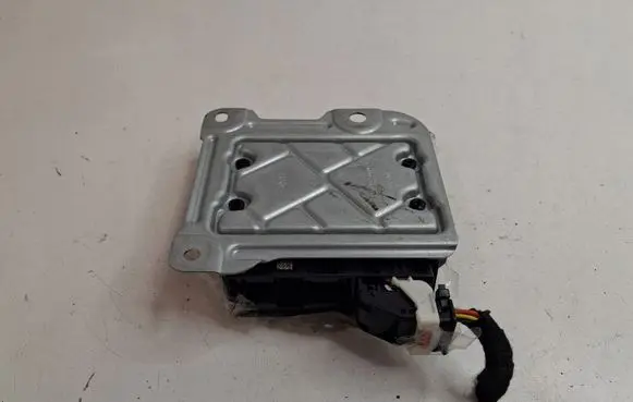 Peugeot Partner III Bonnet Pedestrian Airbag Actuator 9861261380