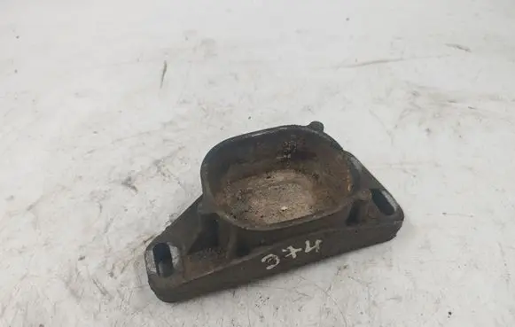 Audi A4 S4 B5 8D Engine mounting bracket