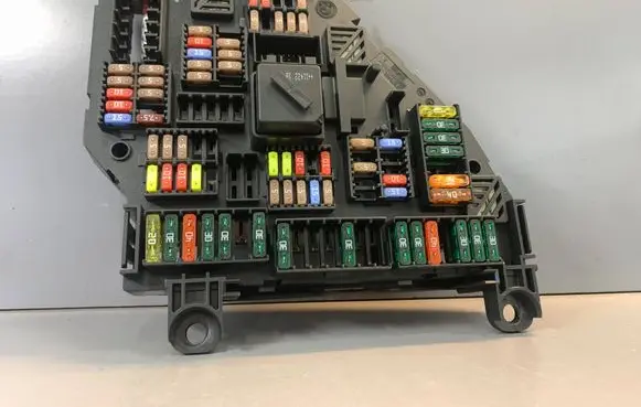 BMW 5 GT F07 Fuse module 9252812 42379134 317033452