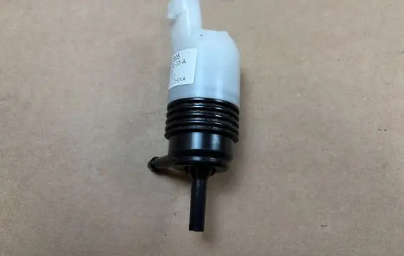 Porsche Taycan 9J1 Windscreen/windshield washer pump 105677200A