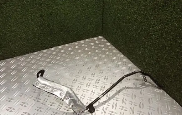 Land Rover Range Rover Sport L494 Engine coolant pipe/hose D31HA