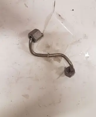 BMW 3 E90 E91 Fuel injector supply line/pipe 