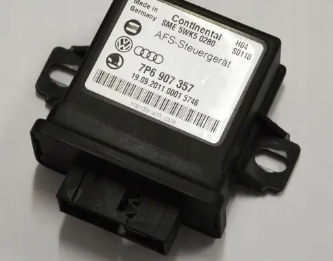 Volkswagen Touareg II Light module LCM 7P6907357