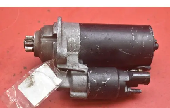 Volkswagen Golf IV Starter motor 1005831311