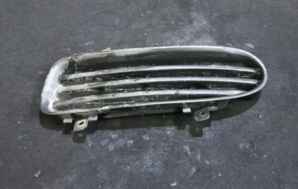 Mazda 626 Front bumper lower grill gc5j50c15