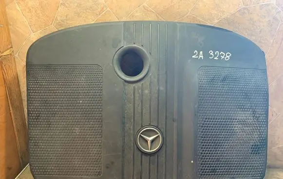 Mercedes-Benz C W204 Engine cover (trim) A6510101167