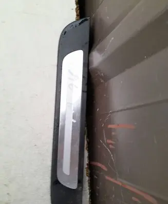 Front sill trim cover