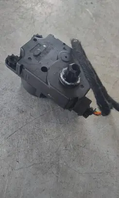 Renault Captur Air flap motor/actuator A21201700