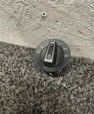 Volkswagen Tiguan Light switch 3CN941431A