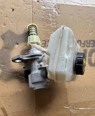 Audi SQ7 Master brake cylinder 1K0945459Q 4062016