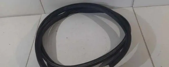 Tesla Model 3 Trunk rubber seal (body) 