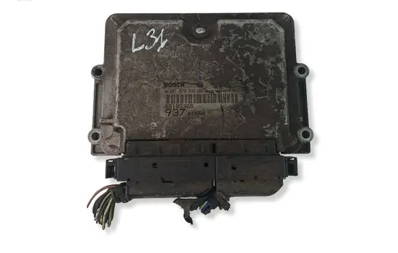 Alfa Romeo 147 Engine control unit/module 55185365 02801010332