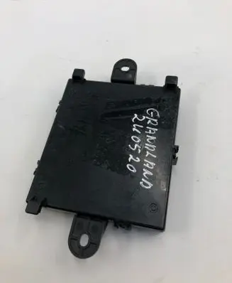 Opel Grandland X Tailgate/trunk control unit/module 9819008380