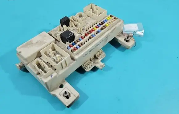 Volvo V50 Central body control module 8690719 IMPRK1431015