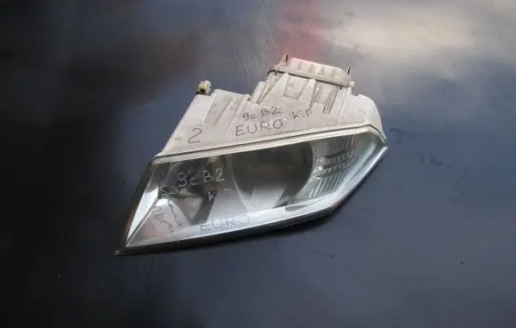 Skoda Octavia Mk2 (1Z) Headlight/headlamp 1Z1941015
