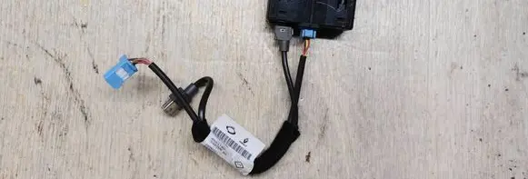 Renault Latitude (L70) AUX in-socket connector 280232969R 20110407
