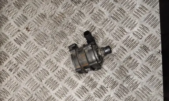 Volvo XC40 Electric auxiliary coolant/water pump 32222737