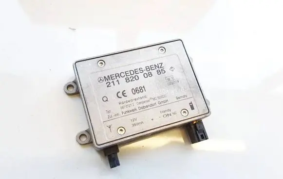 Mercedes-Benz E W211 Antenna control unit 2118200885