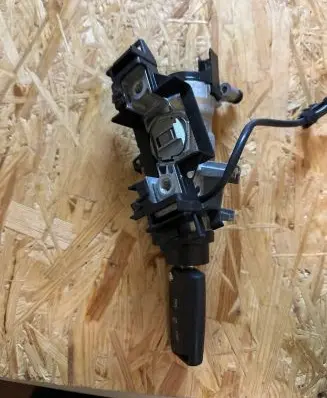 Audi A3 S3 A3 Sportback 8P Steering wheel axle 1K0905851