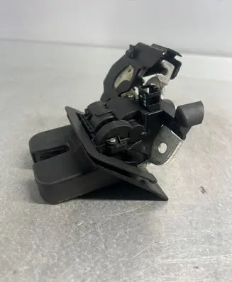 Audi A4 S4 B8 8K Tailgate lock latch 8R0827505A