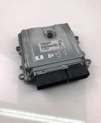 Volvo XC60 Engine control unit/module ECU 31336983 0281018414
