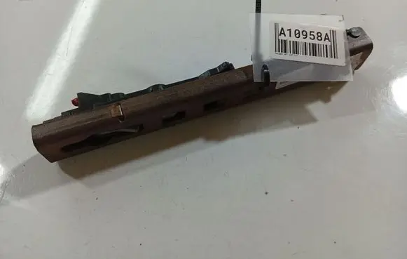 Peugeot 407 Seat belt adjustment rail 9029105380
