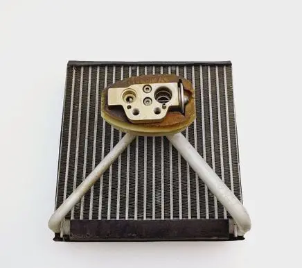 Volkswagen Polo IV 9N3 Air conditioning (A/C) radiator (interior) 