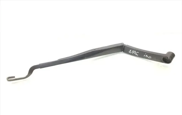 Hyundai i40 Front wiper blade arm