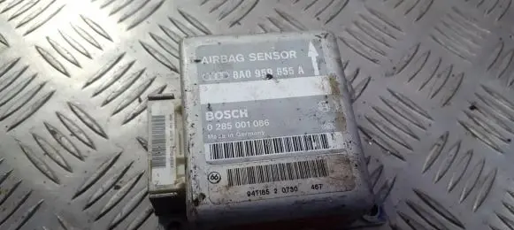 Audi A4 S4 B5 8D Airbag control unit/module 8a0959655a 0285001086