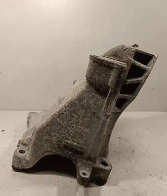 Mercedes-Benz C W205 Engine mounting bracket A6262230000
