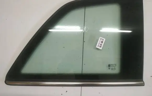Opel Zafira B Rear side window AS2