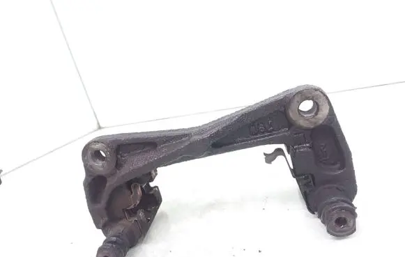 Subaru Impreza III Front Brake Caliper Pad/Carrier 