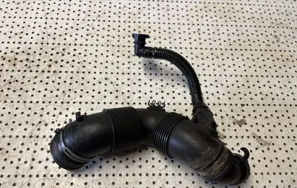 Skoda Octavia Mk2 (1Z) Air intake hose/pipe 3C0129654