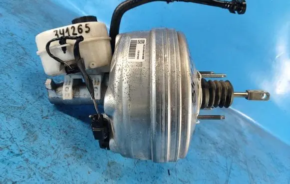 Ford Mustang VI Brake booster JR3C2B195BC