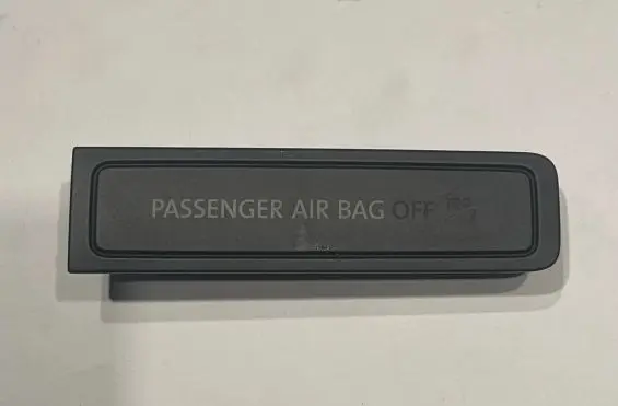 Volkswagen Tiguan Passenger airbag on/off switch 5N0919234
