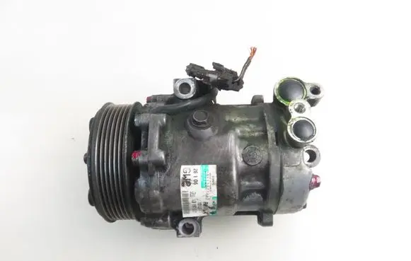 Opel Meriva A Air conditioning (A/C) compressor (pump) 13197538