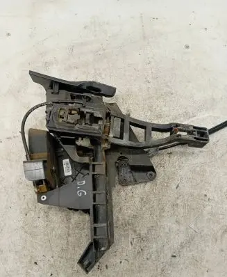Ford C-MAX I Rear door lock