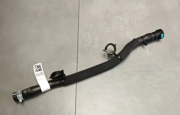 Volkswagen Amarok II Engine coolant pipe/hose MB3G18K579PD