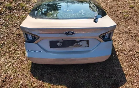 Ford Mondeo MK V Tailgate/trunk/boot lid